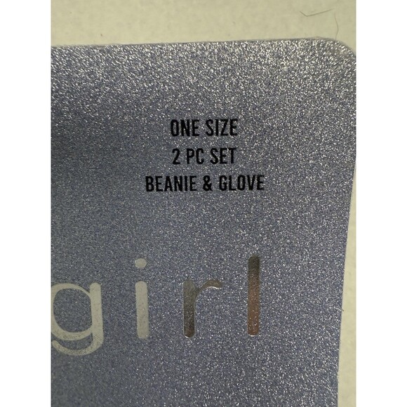 Madden Girl Beanie And Gloves Ivory Faux Fur with Shimmering Sparkles New - Picture 9 of 9